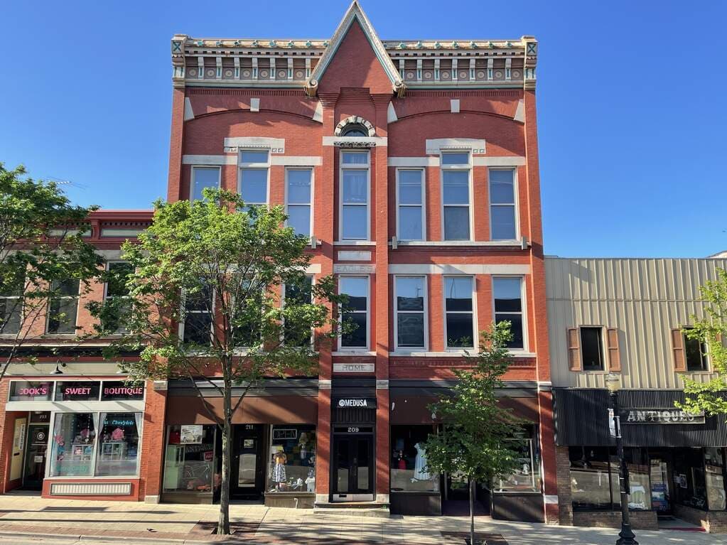 209-211 E Chicago Street, Elgin, IL